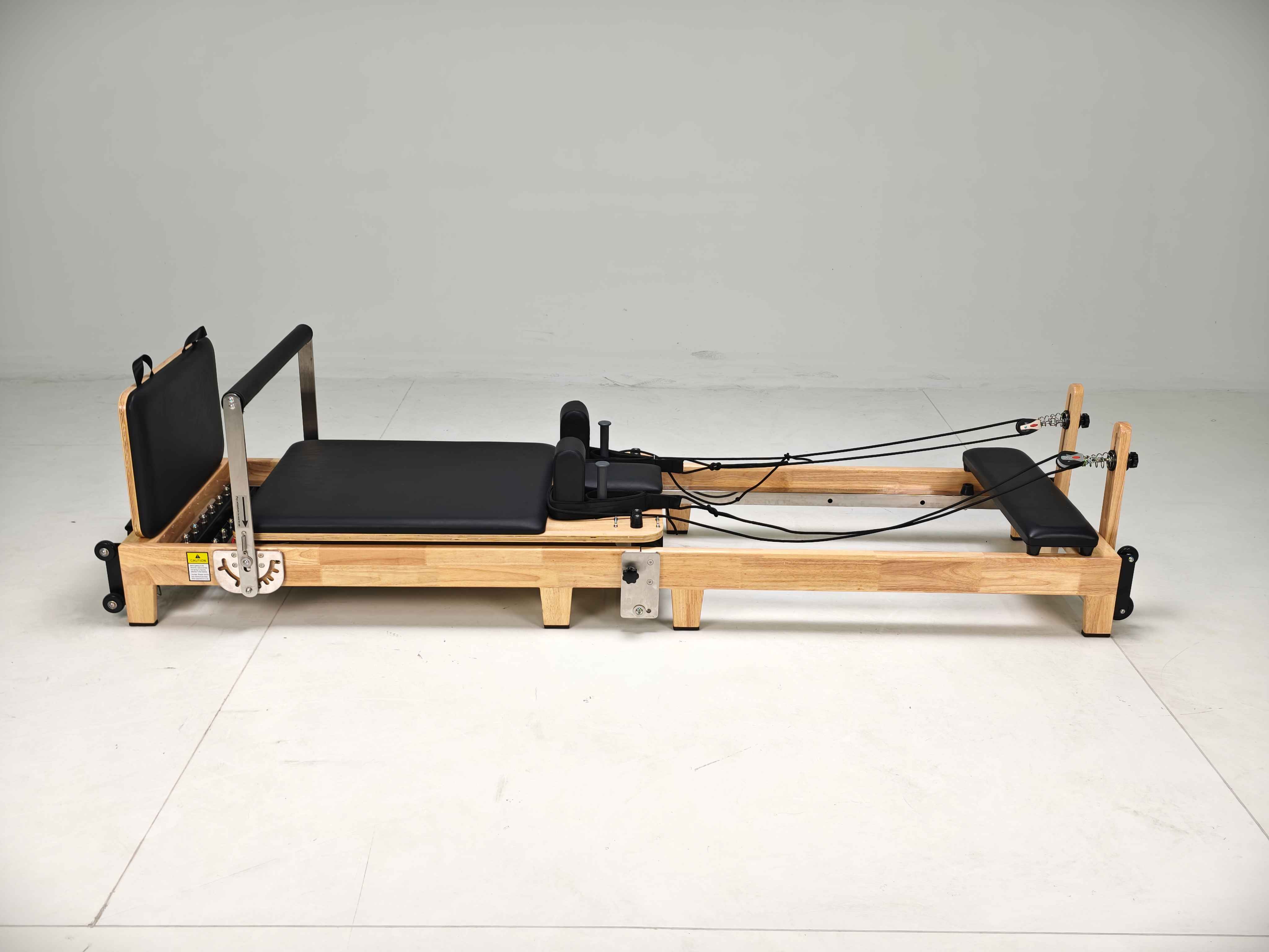 Reformer de Pilates Comercial  - Pilates & Yoga Studio Alineacion avaliação e preço